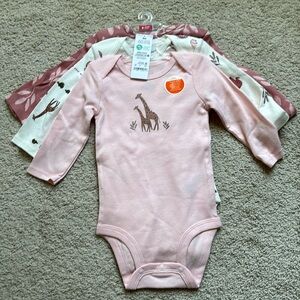 Carter’s 3 Pack Bodysuits